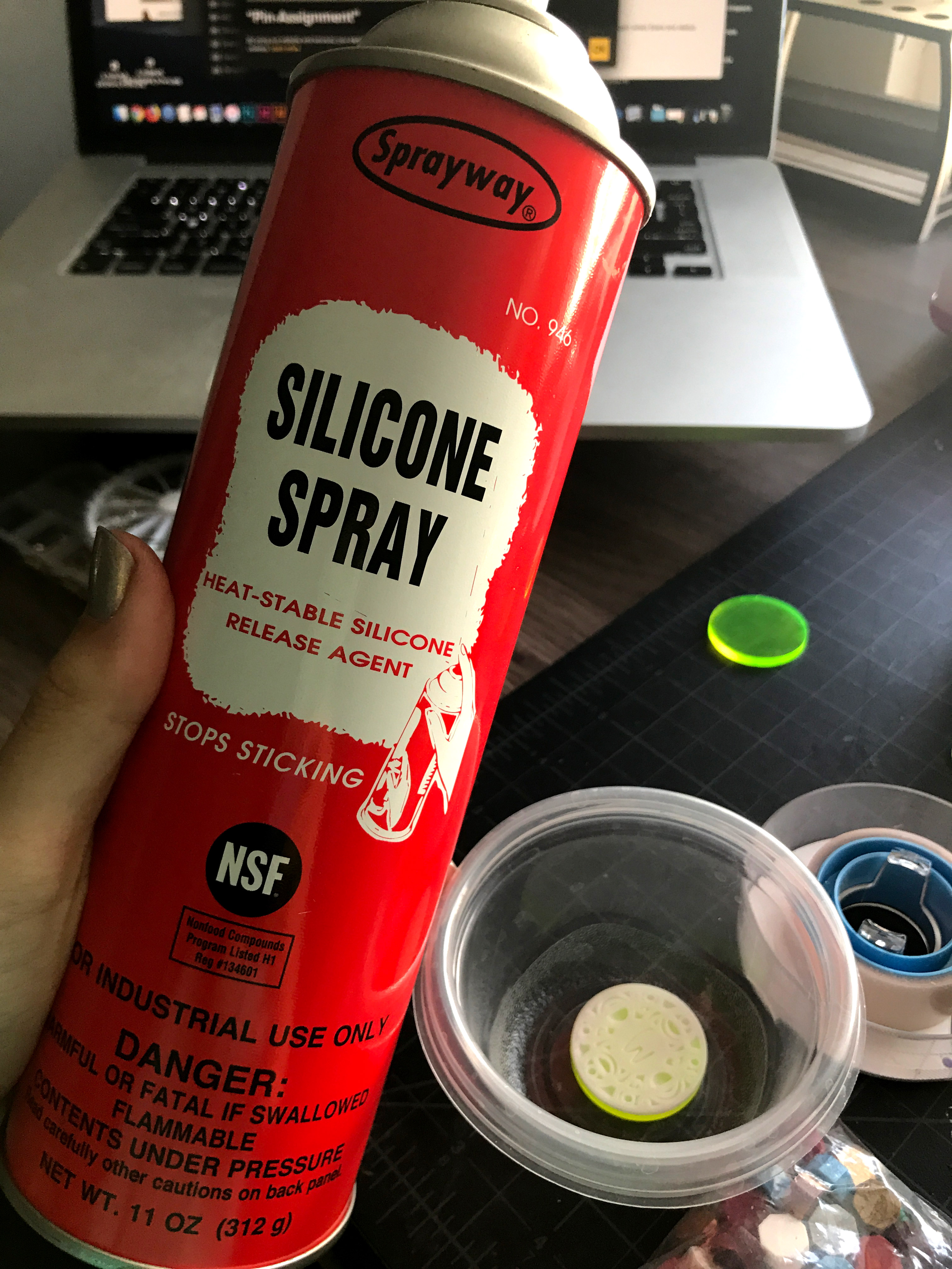 Sprayway 946 11 oz. Silicone Spray